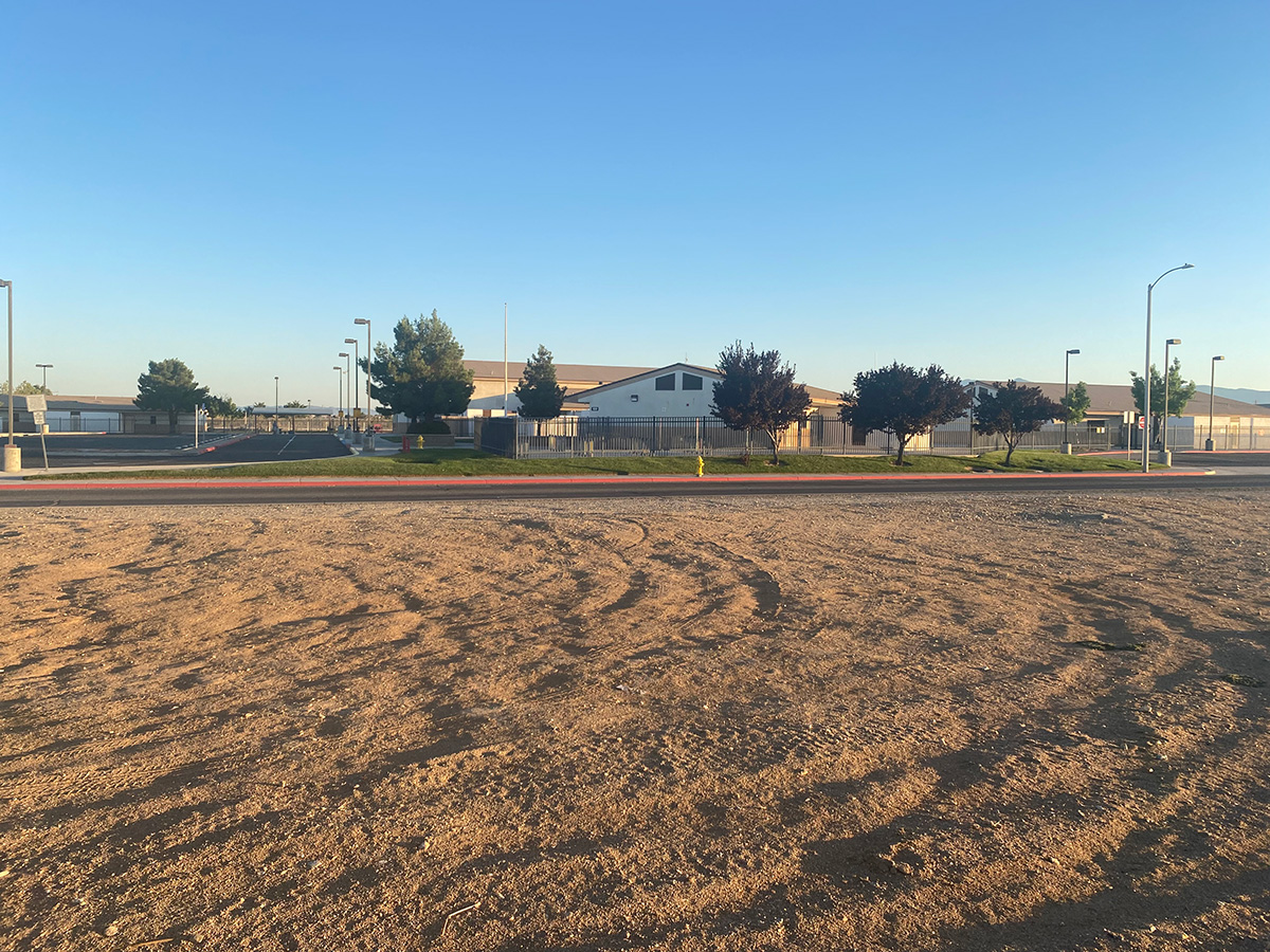 Premium land for sale in Adelanto Ca, 4.8 acres zoned residential