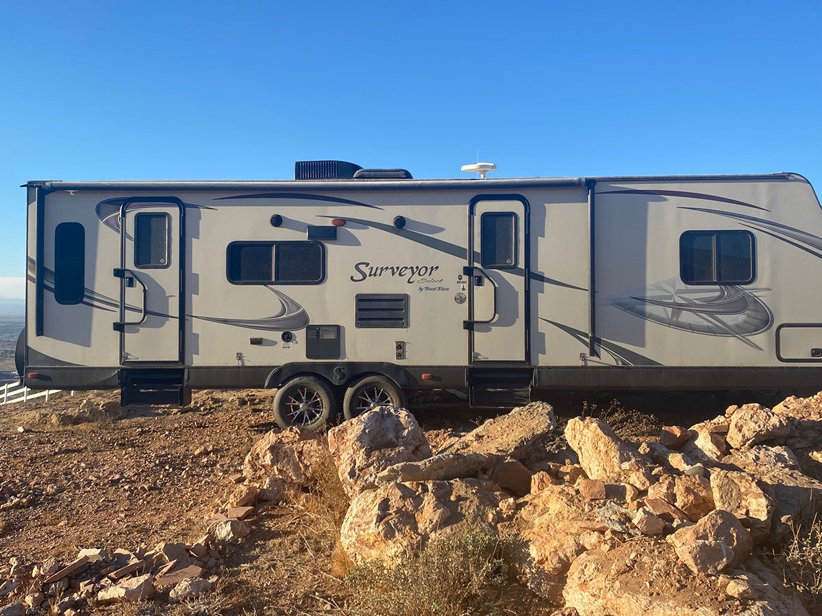2013 34ft travel trailer with slide